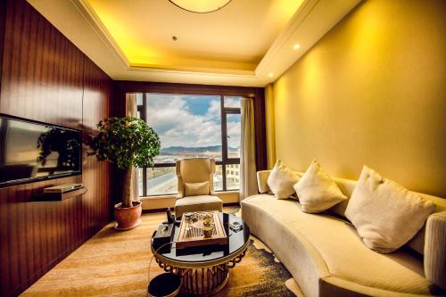 Imagen de la habitación del Hotel Shangri-la Moonlight International. Foto 5