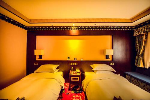 Imagen de la habitación del Hotel Shangri-la Moonlight International. Foto 6