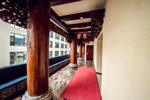 Imagen de la habitación del Hotel Shangri-la Moonlight International. Foto 7