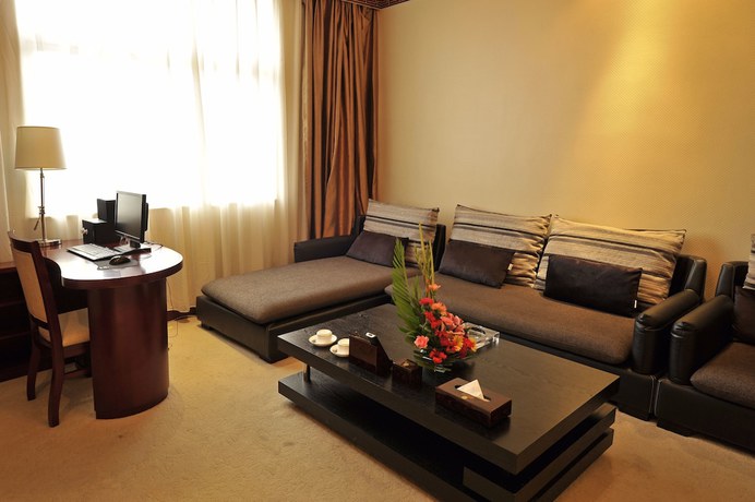 Imagen de los interiores del Hotel Shangri-la Original Density. Foto 17