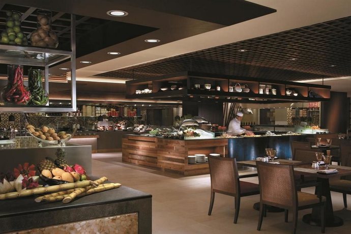 Imagen del bar/restaurante del Hotel Shangri-la Rasa Sayang, Penang. Foto 3