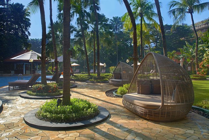 Imagen de los exteriores del Hotel Shangri-la Surabaya. Foto 16