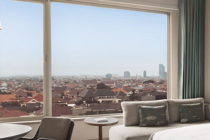 Imagen de la habitación del Hotel Shangri-la Surabaya. Foto 10