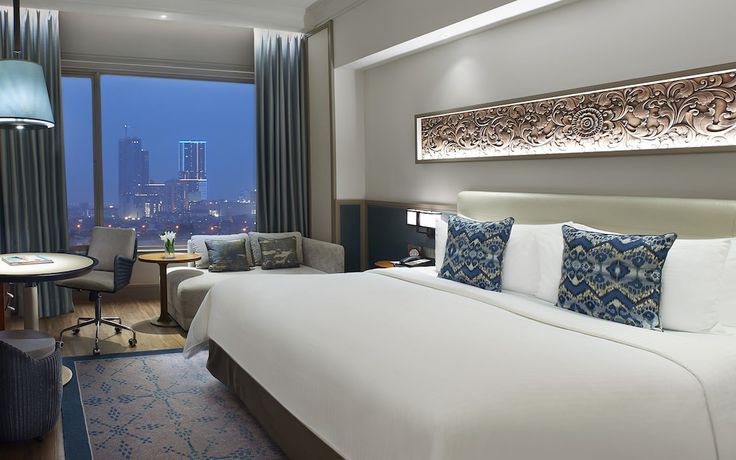 Imagen de la habitación del Hotel Shangri-la Surabaya. Foto 11