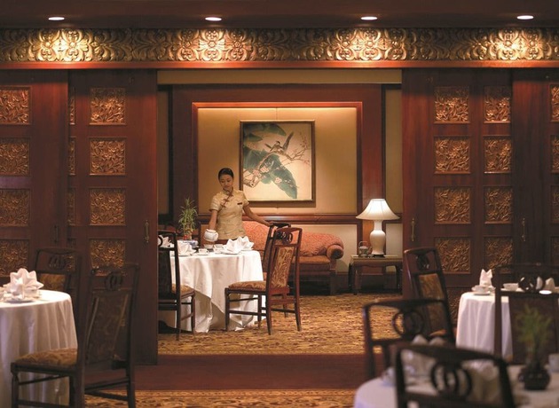 Imagen del bar/restaurante del Hotel Shangri-la Surabaya. Foto 4