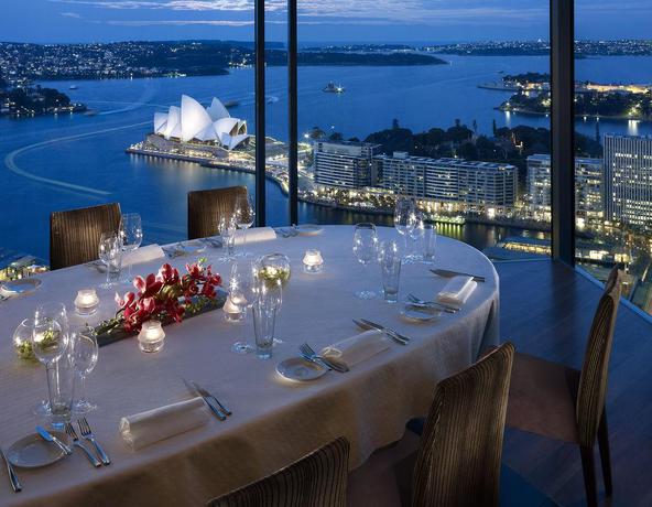 Imagen del bar/restaurante del Hotel Shangri-la Sydney. Foto 2