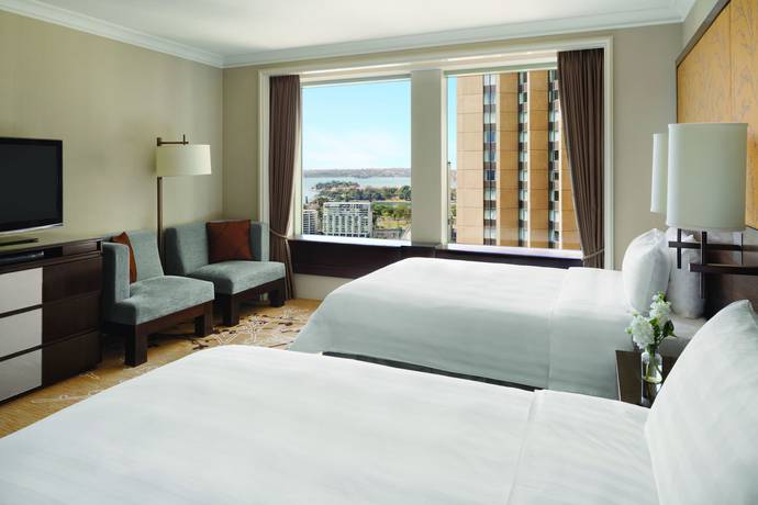 Imagen de la habitación del Hotel Shangri-la Sydney. Foto 13
