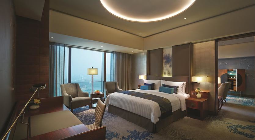 Imagen de la habitación del Hotel Shangri-la Tianjin. Foto 3