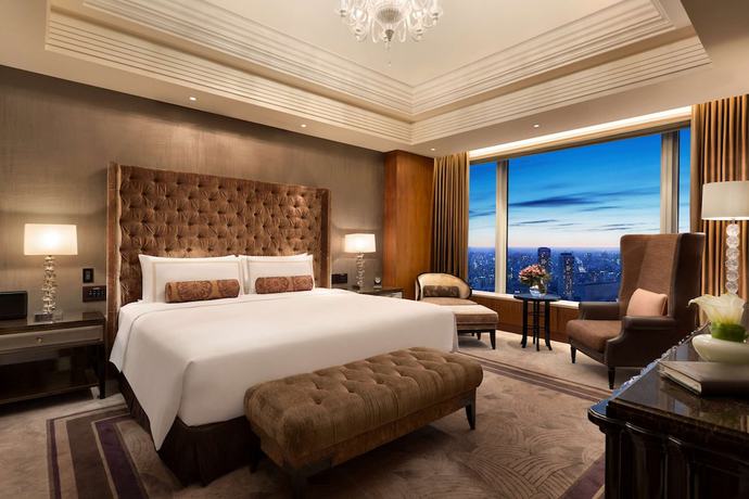 Imagen de la habitación del Hotel Shangri-la Tokyo. Foto 6
