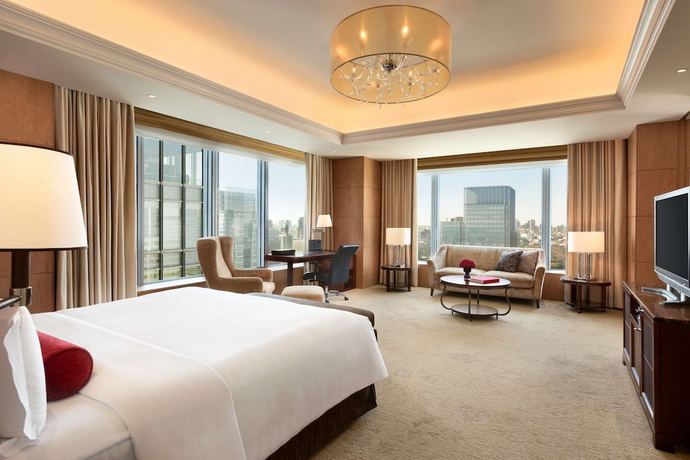 Imagen de la habitación del Hotel Shangri-la Tokyo. Foto 10