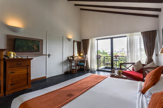 Imagen de la habitación del Hotel Shangri-la Village Resort. Foto 5