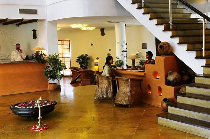 Imagen de los interiores del Hotel Shangri-la Village Resort. Foto 14