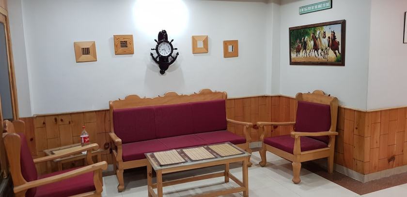 Imagen de los interiores del Hotel Shangrila sharda. Foto 19