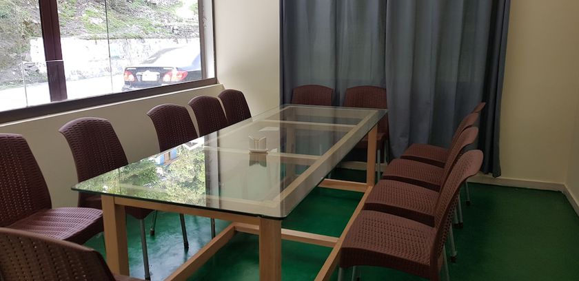 Imagen de los interiores del Hotel Shangrila sharda. Foto 20