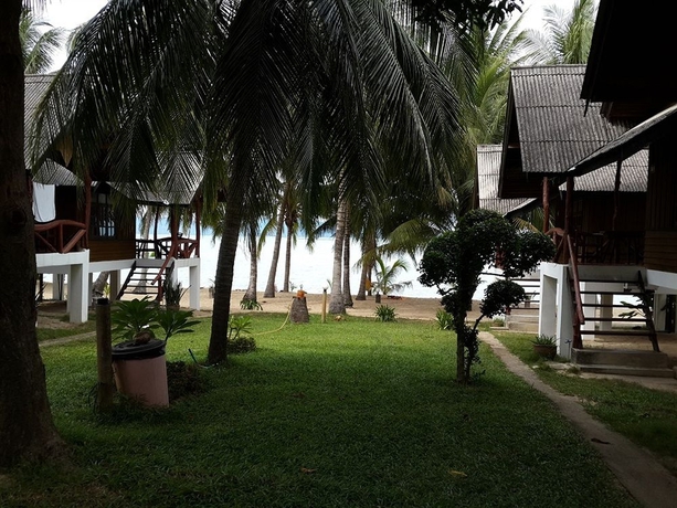 Imagen de los exteriores del Hotel Shangrilah Bungalow. Foto 9