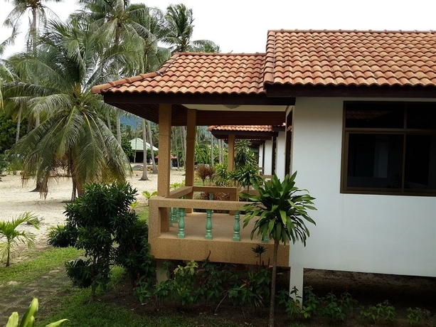 Imagen de los exteriores del Hotel Shangrilah Bungalow. Foto 12