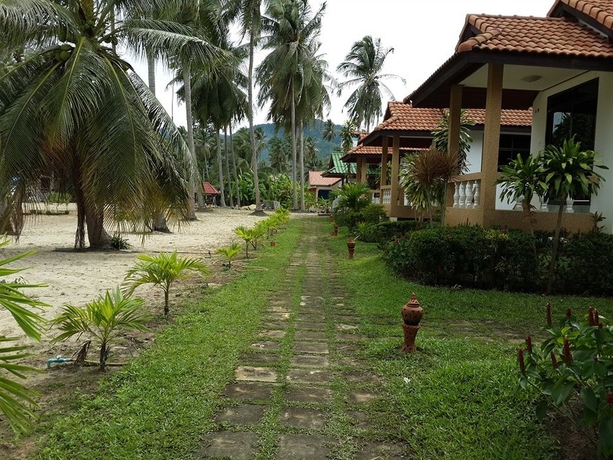 Imagen de los exteriores del Hotel Shangrilah Bungalow. Foto 13