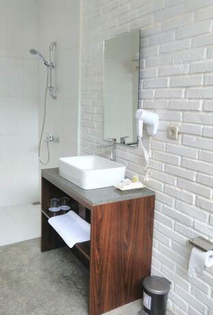 Imagen de la habitación del Hotel Shankara Borobudur. Foto 32