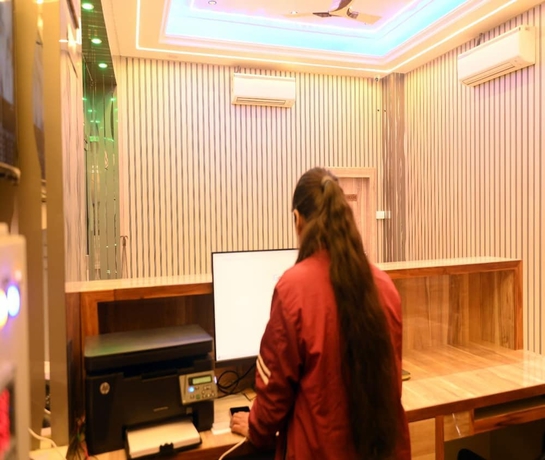 Imagen de los interiores del Hotel Shankara Residency. Foto 19