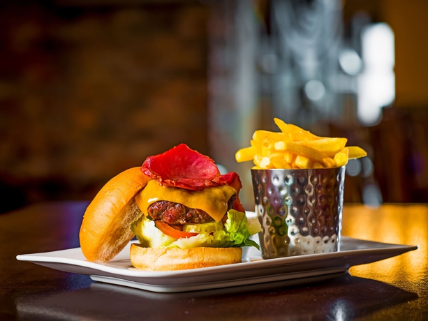 Imagen del bar/restaurante del Hotel Shannon Springs. Foto 9