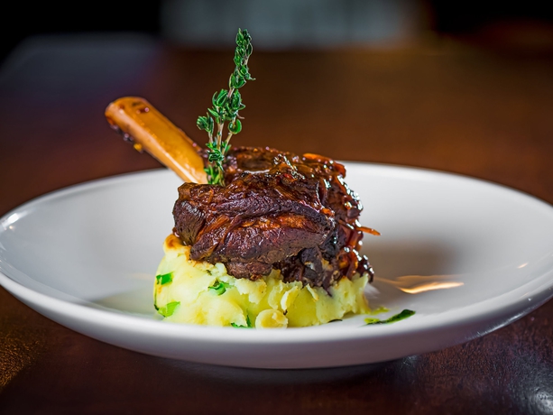 Imagen del bar/restaurante del Hotel Shannon Springs. Foto 12