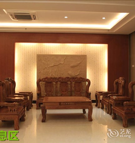Imagen de los interiores del Hotel Shanshui Trends Hotel Bama Bipoyuan. Foto 18