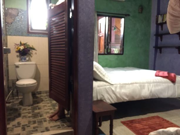 Imagen de la habitación del Hotel Shanti Lodge Bangkok. Foto 11