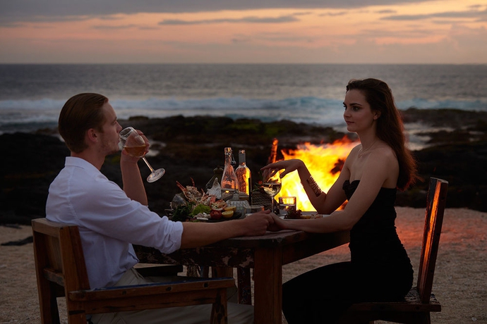 Imagen del bar/restaurante del Hotel Shanti Maurice Resort and Spa. Foto 7