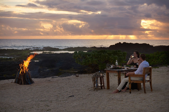 Imagen del bar/restaurante del Hotel Shanti Maurice Resort and Spa. Foto 8