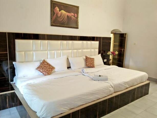 Imagen general del Hotel Shanti Mount Abu. Foto 8