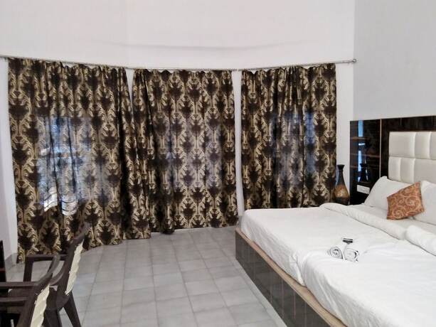 Imagen general del Hotel Shanti Mount Abu. Foto 12
