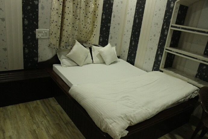 Imagen de la habitación del Hotel Shanti Mount Abu. Foto 19