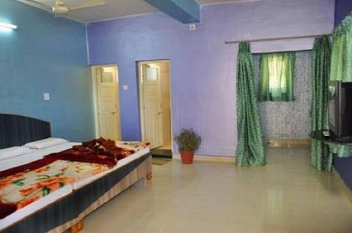 Imagen de la habitación del Hotel Shanti Mount Abu. Foto 23
