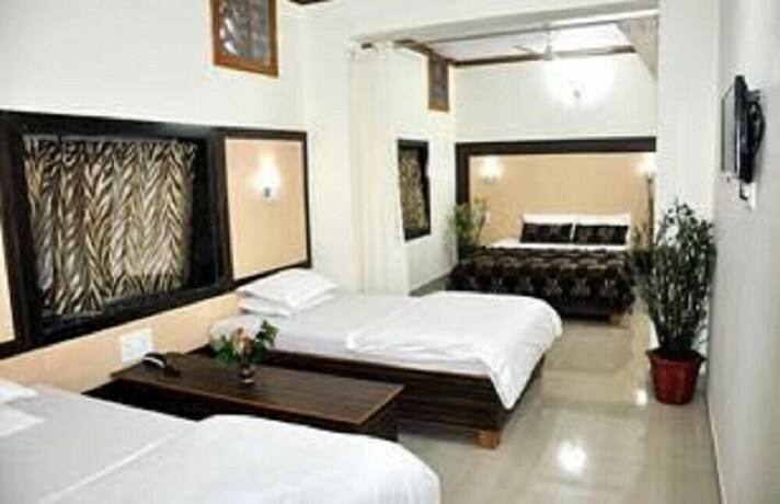 Imagen de la habitación del Hotel Shanti Mount Abu. Foto 28