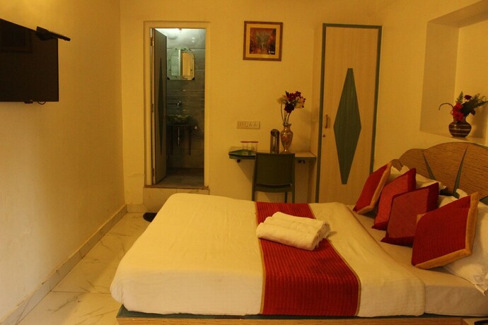 Imagen de la habitación del Hotel Shanti Mount Abu. Foto 31