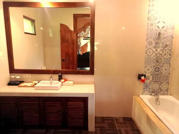 Imagen de la habitación del Hotel Shanti Natural Panorama View. Foto 10
