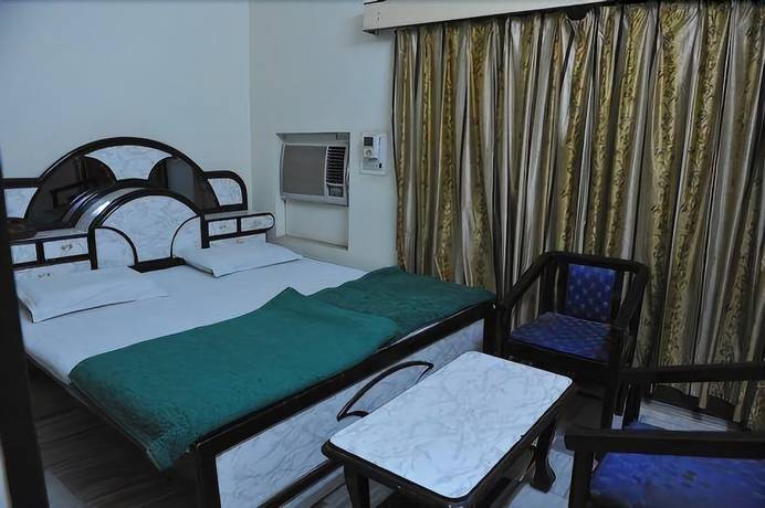 Imagen de la habitación del Hotel Shanti Palace, Ajmer. Foto 11