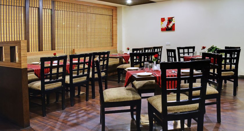 Imagen del bar/restaurante del Hotel Shanti Palace, Ajmer. Foto 5