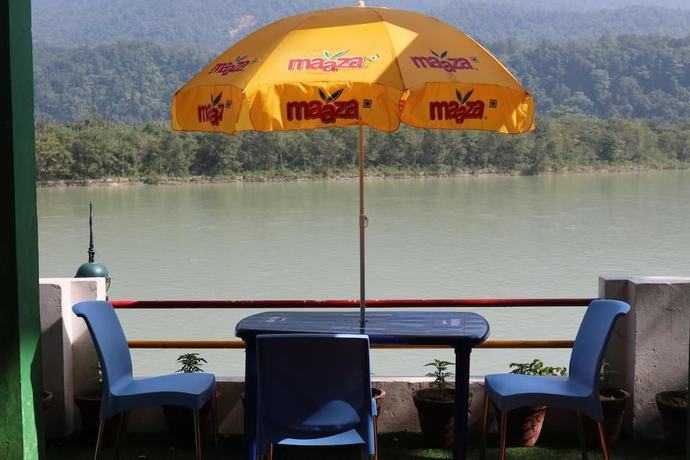 Imagen del bar/restaurante del Hotel Shanti Residency Ganga View. Foto 7