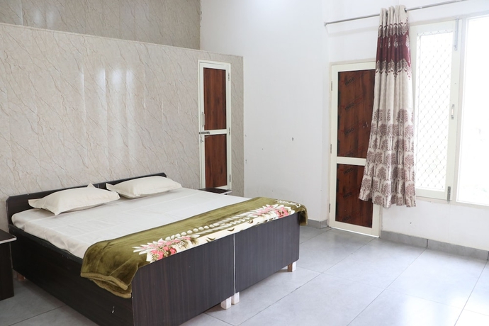 Imagen de la habitación del Hotel ShantiKunj Homestay Nearby Morni Hills Waterfall. Foto 4