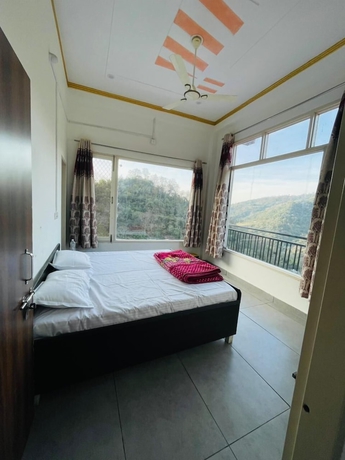 Imagen de la habitación del Hotel ShantiKunj Homestay Nearby Morni Hills Waterfall. Foto 6