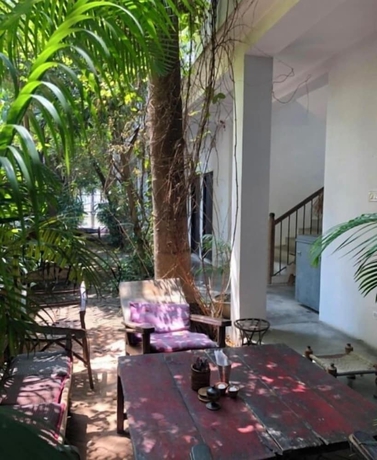 Imagen de la habitación del Hotel Shantidevi ashram s guesthouse. Foto 9