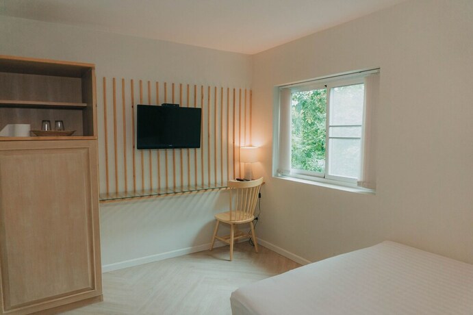 Imagen de la habitación del Hotel Shanti-retreat. Foto 27