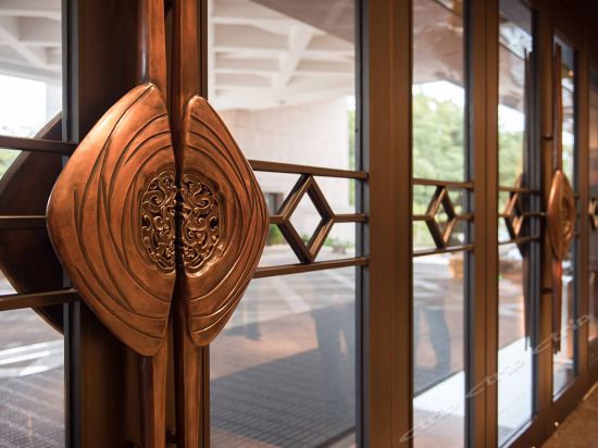 Imagen de los exteriores del Hotel Shantou International. Foto 16