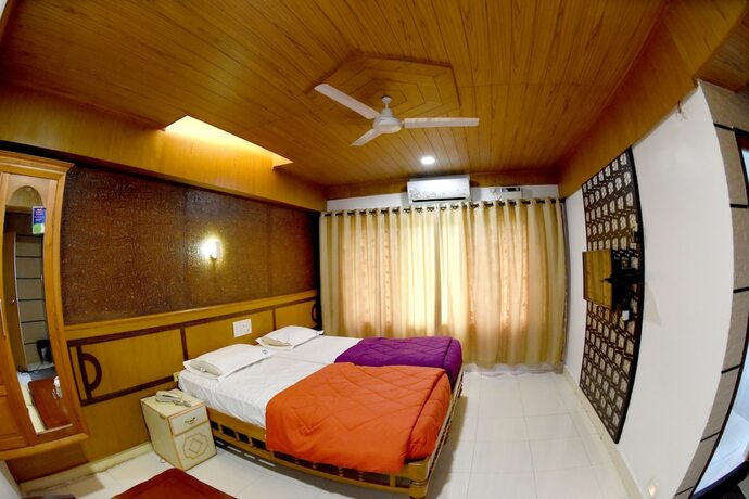 Imagen de la habitación del Hotel Sharada International. Foto 19