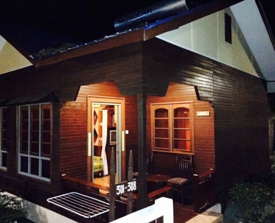 Imagen de los exteriores del Hotel Shari-la Island Resort. Foto 8