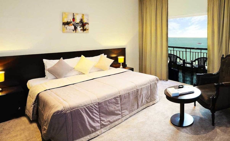 Imagen de la habitación del Hotel Sharjah Carlton. Foto 14