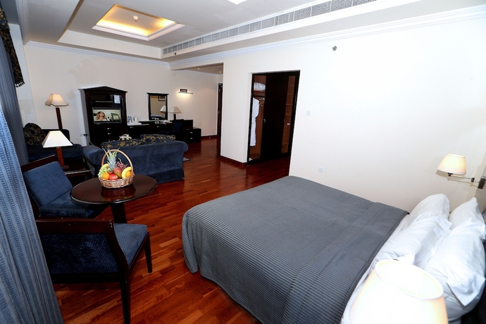 Imagen de la habitación del Hotel Sharjah Premiere Resort. Foto 10