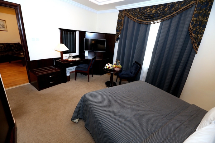 Imagen de la habitación del Hotel Sharjah Premiere Resort. Foto 16
