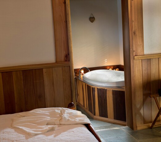 Imagen de la habitación del Hotel Sharlynn by the River. Foto 32